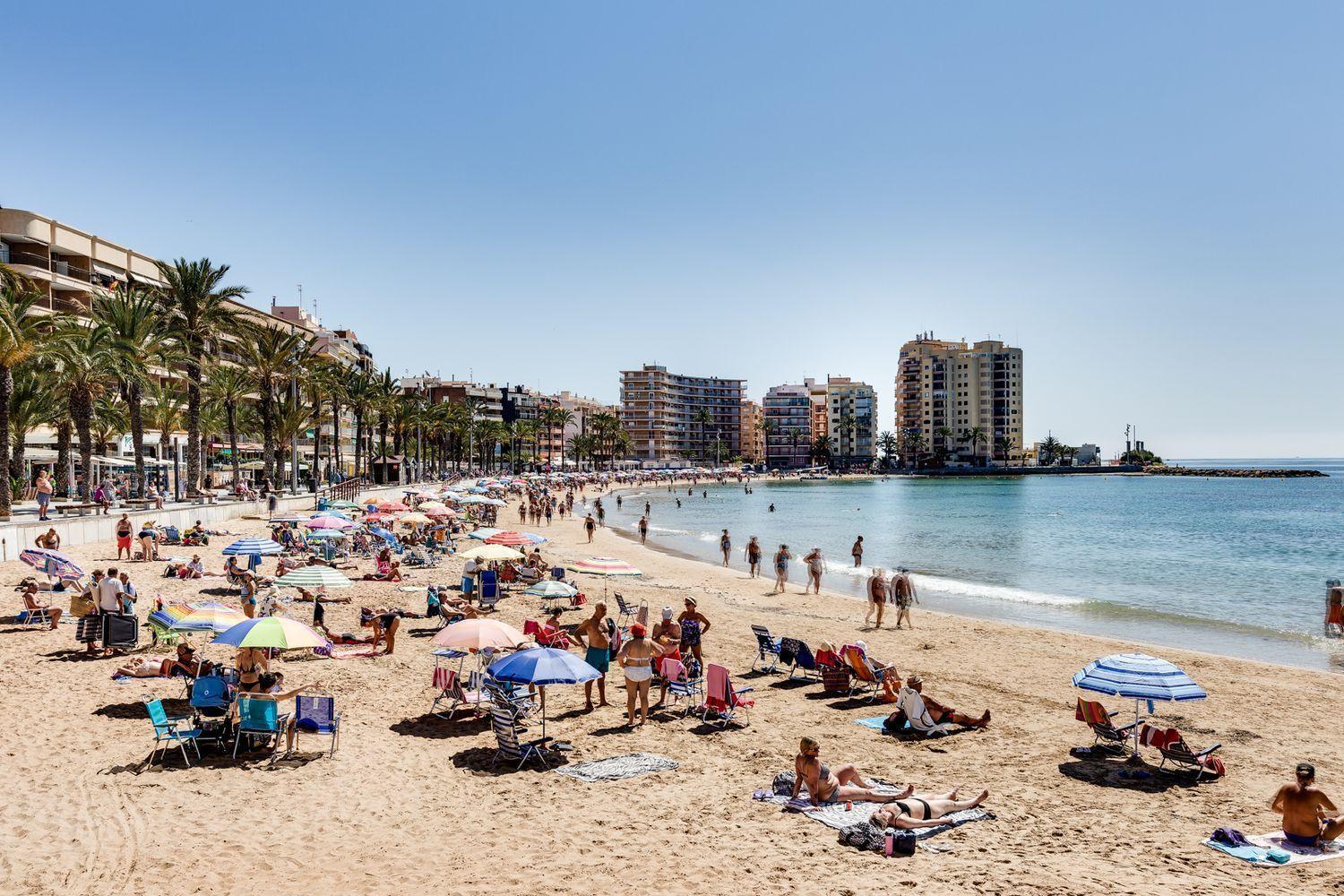 Apartment Santana -19 At Beach With Pool, Garage And Lift Torrevieja Eksteriør bilde